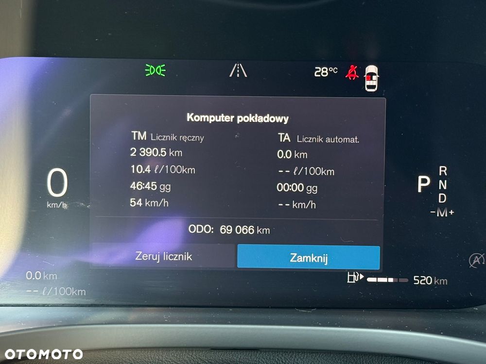 Volvo XC 60 B5 B AWD Momentum Pro - 4