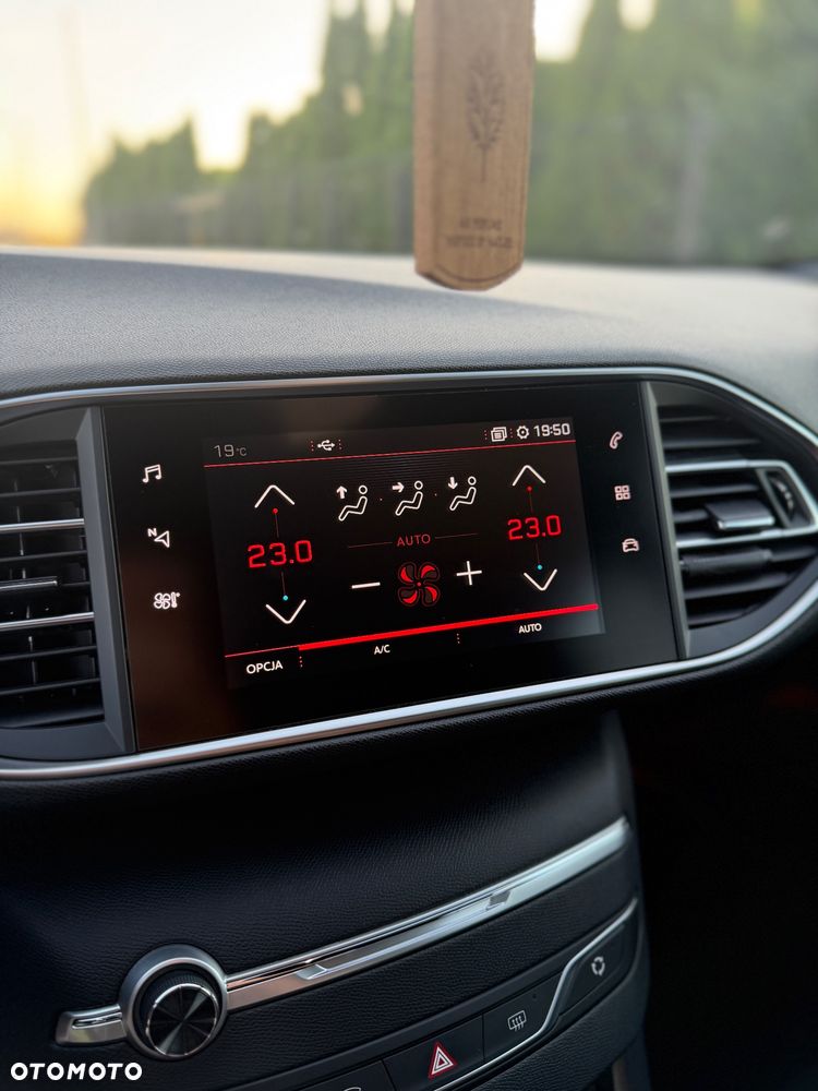 Peugeot 308 1.2 PureTech GPF GT S&S EAT8 - 30