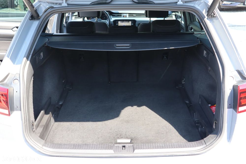 Volkswagen Passat Variant 1.5 TSI EVO Elegance DSG - 16