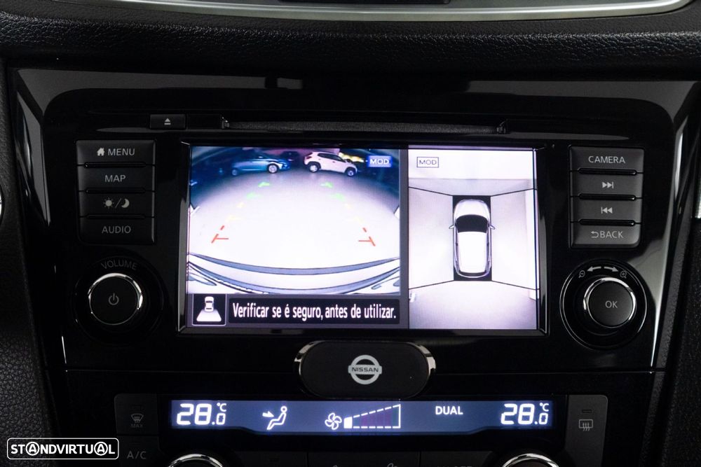 Nissan Qashqai 1.3 DIG-T N-Connecta J18 - 22