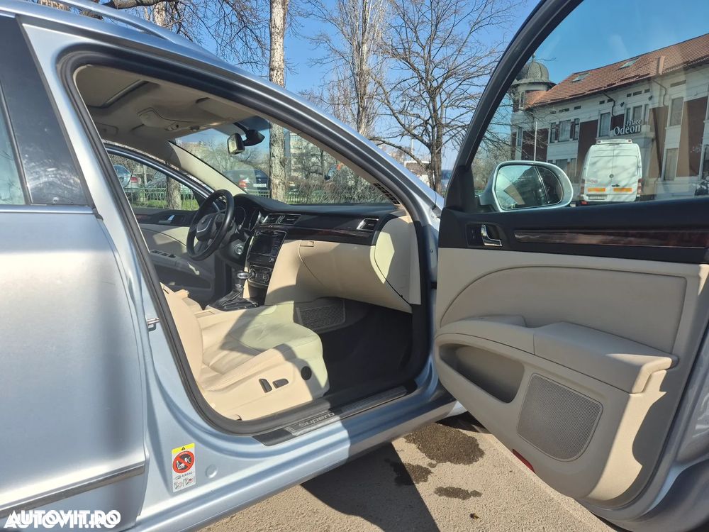 Skoda Superb 2.0 TSI Elegance DSG - 24