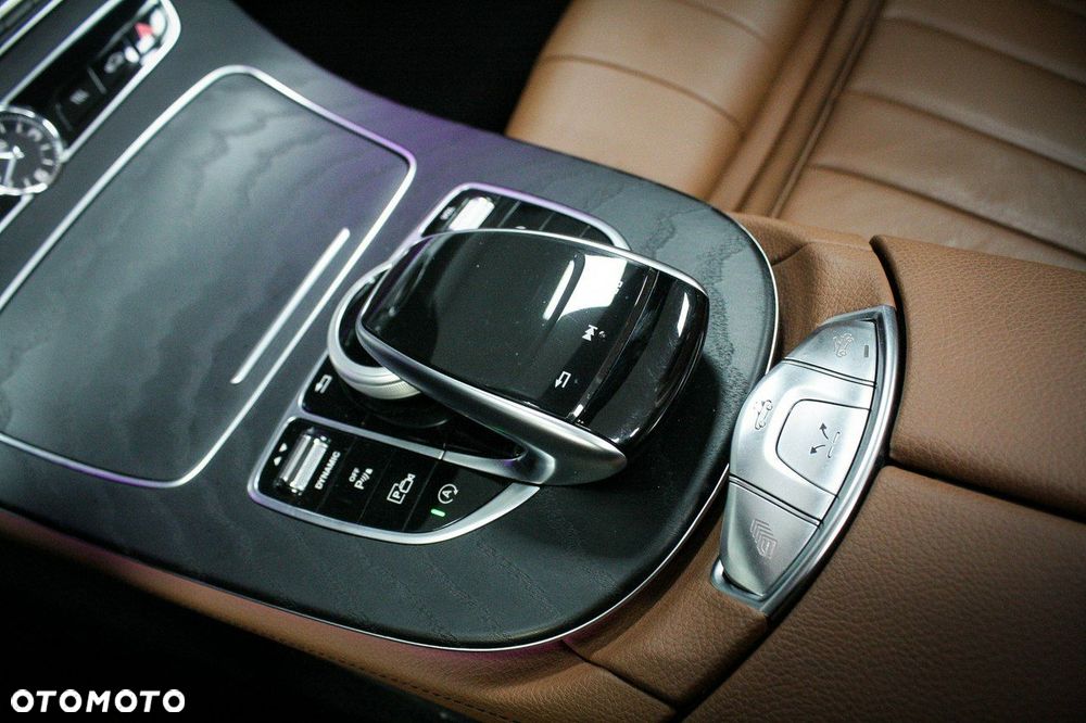 Mercedes-Benz Klasa E - 18
