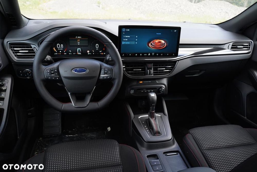 Ford Focus 1.0 EcoBoost mHEV ST-Line X - 24