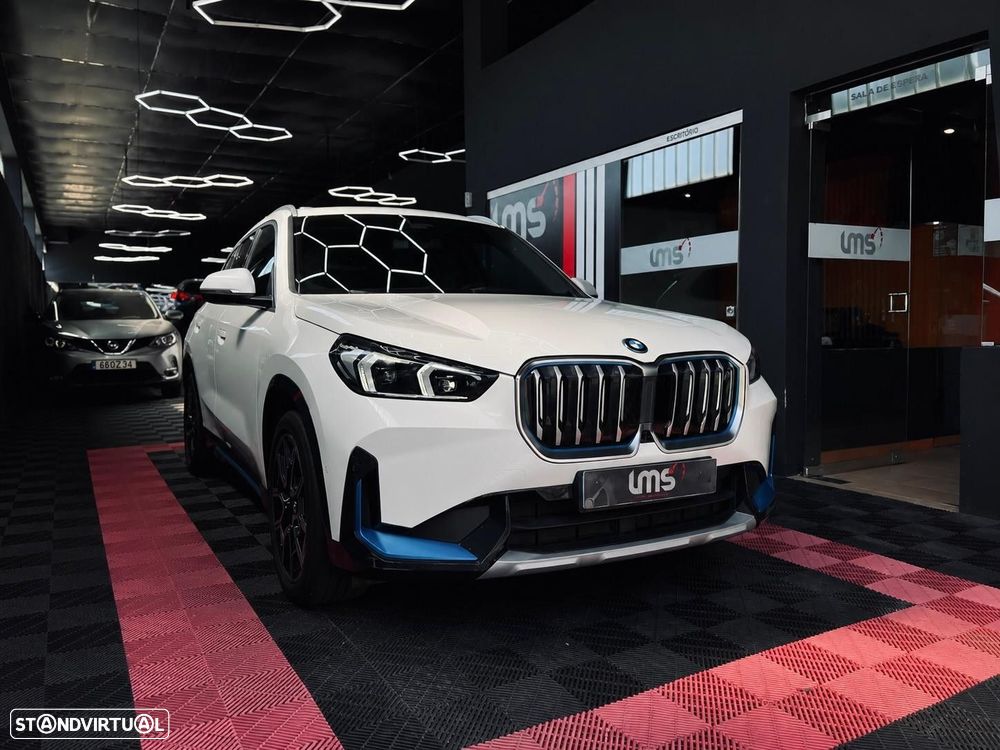 BMW iX1 xDrive30 - 6