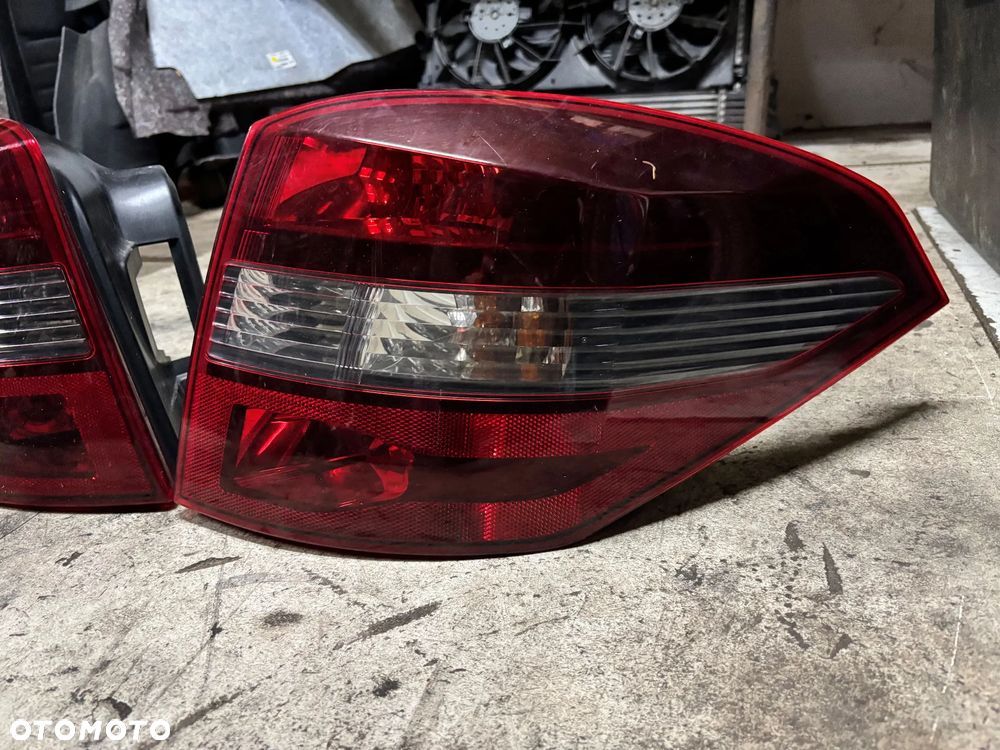 Lampy tył Renault Laguna III kombi - 6