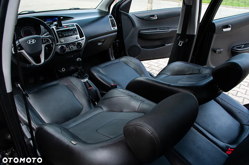 Hyundai i20 1.25 Wersja Jubileuszowa - 33