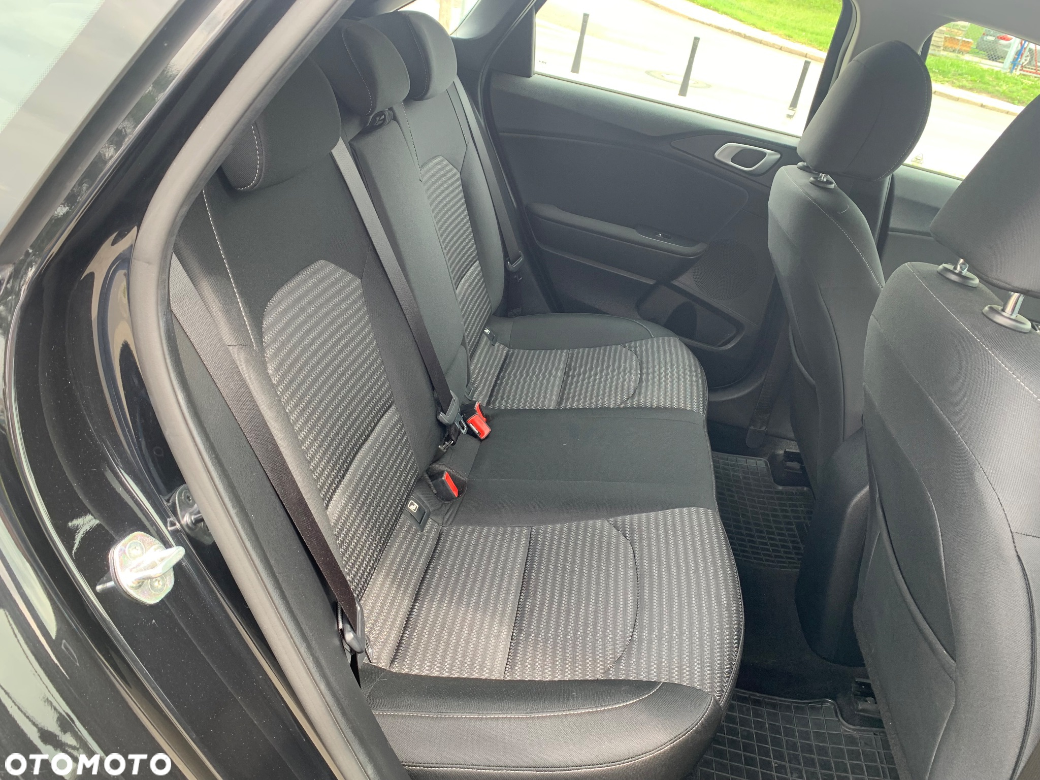 Kia Ceed 1.5 T-GDI Business Line - 26