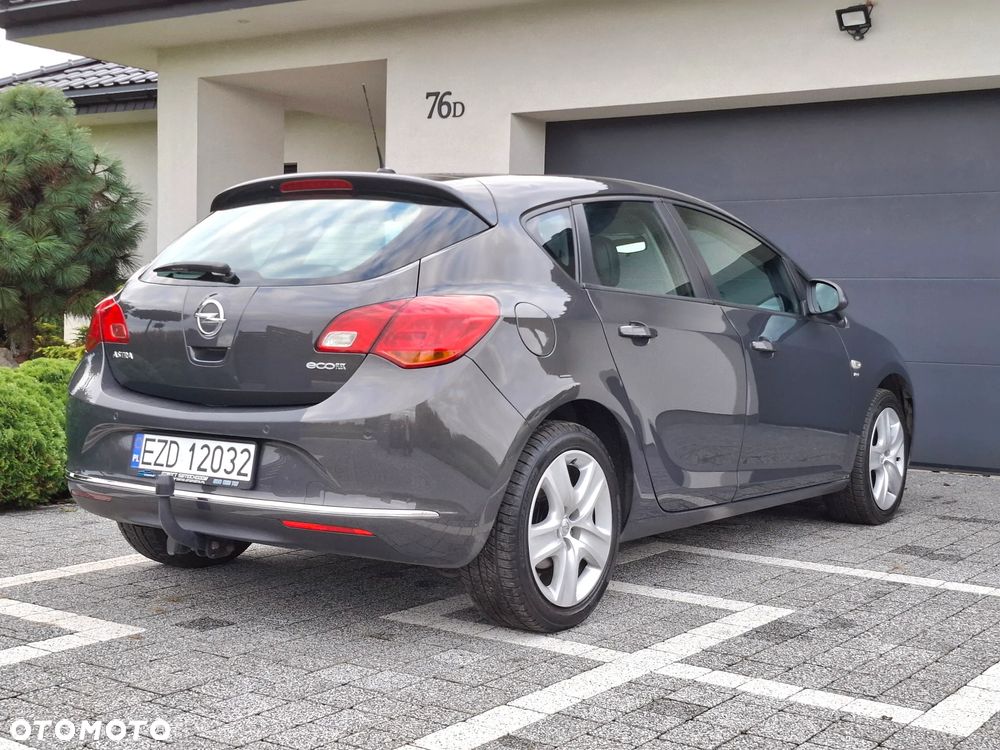 Opel Astra IV 1.4 T Cosmo - 7