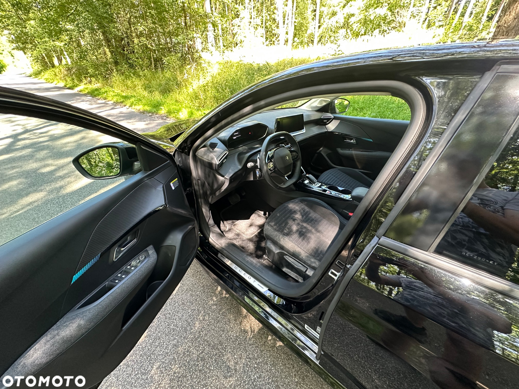 Peugeot 208 PureTech 100 EAT8 Active Pack - 21