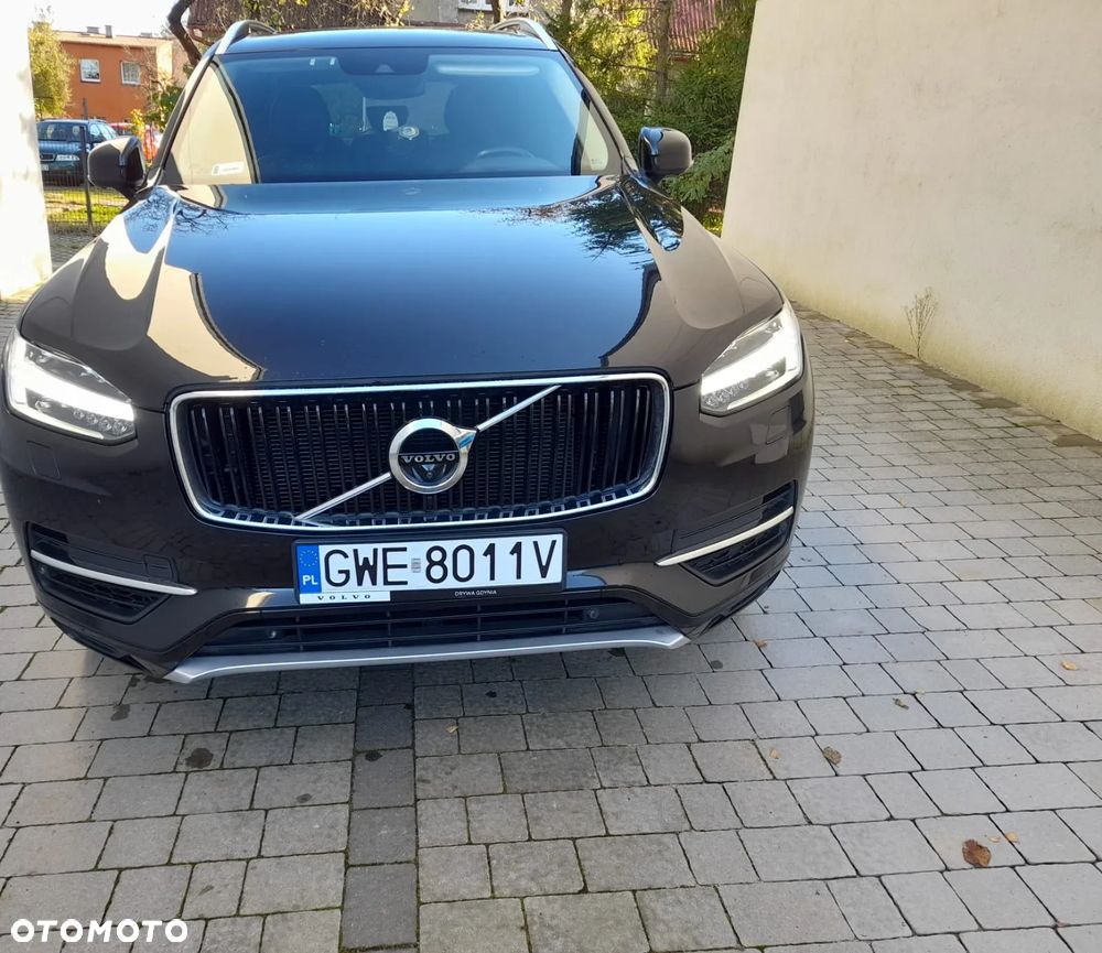 Volvo XC 90 T8 AWD Plug-In Hybrid Momentum 7os - 1