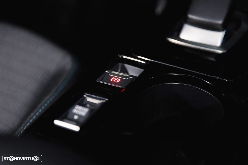 Peugeot e-208 Allure Pack - 18