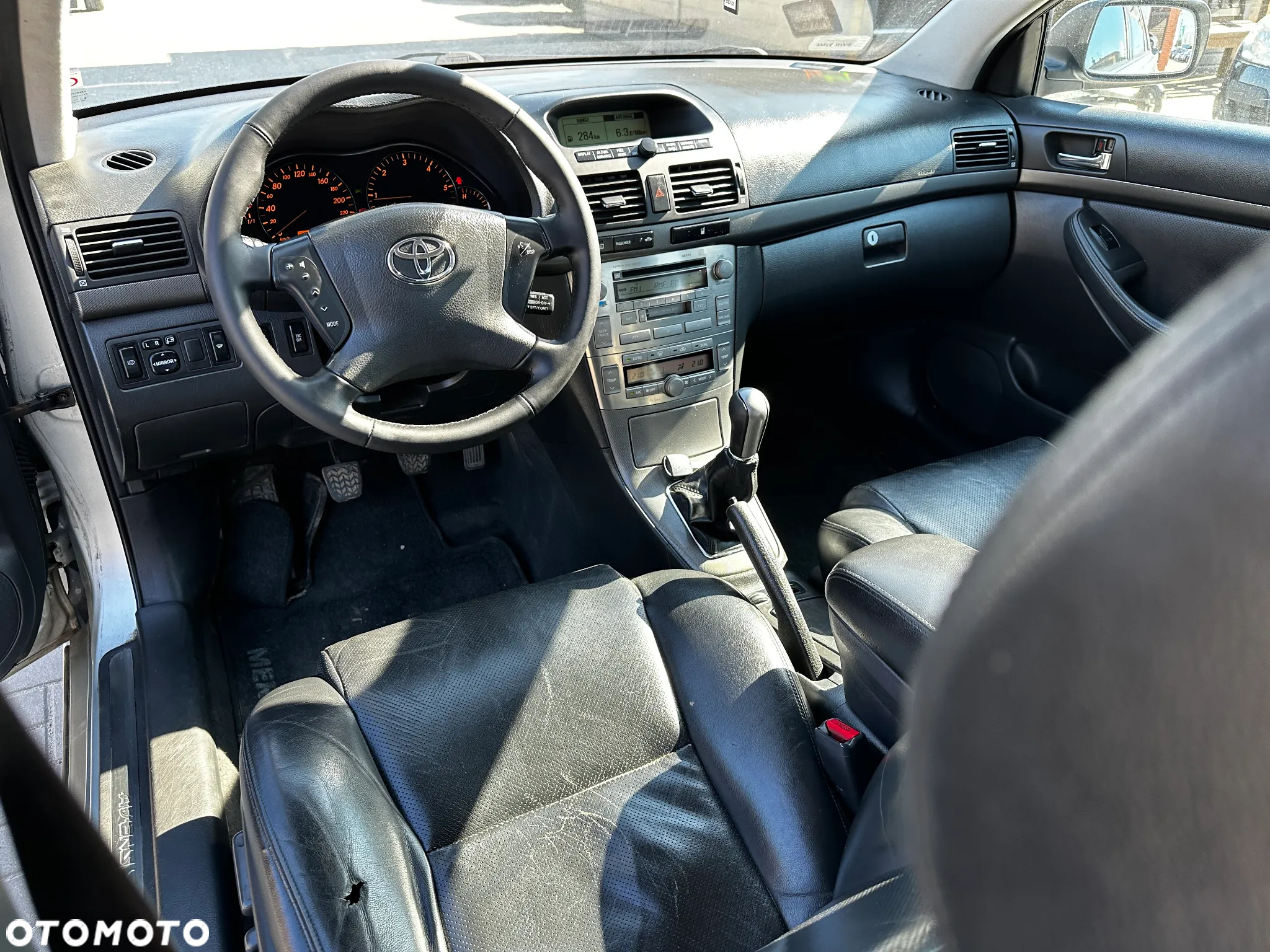 Toyota Avensis - 7