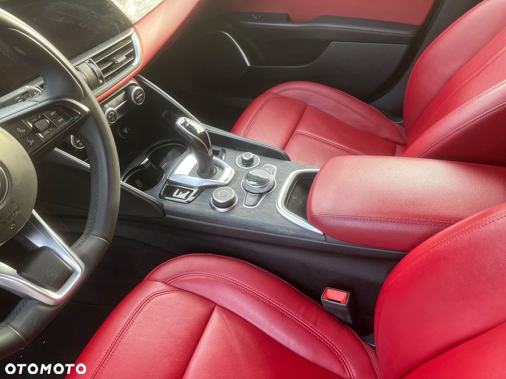 Alfa Romeo Giulia - 23