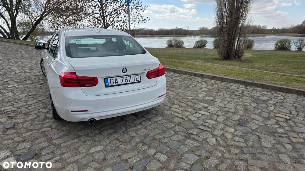 BMW Seria 3 318d - 4