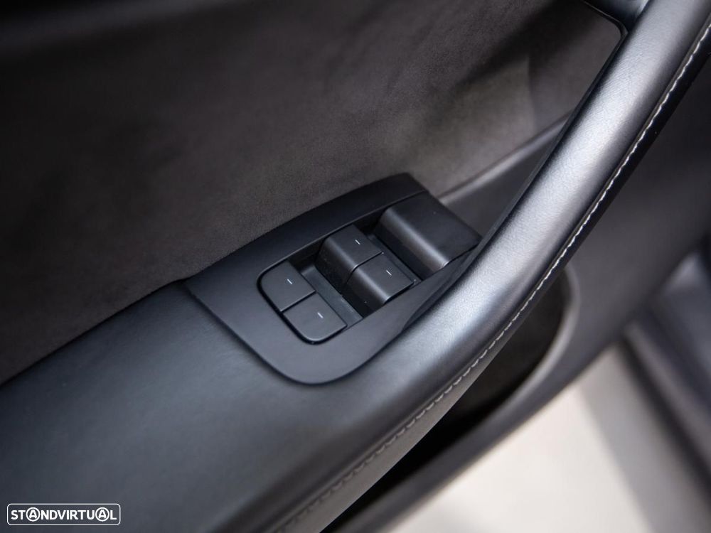 Tesla Model Y Long Range Tração Integral - 15