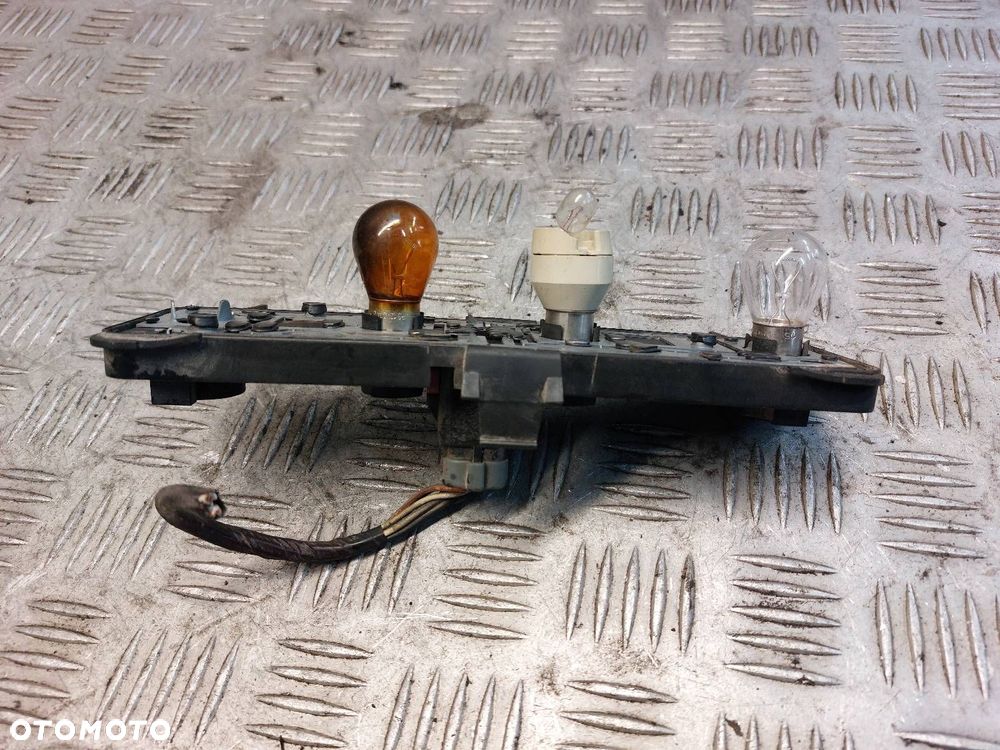 WKŁAD LAMPY PRAWY TYŁ CHRYSLER VOYAGER IV - 3