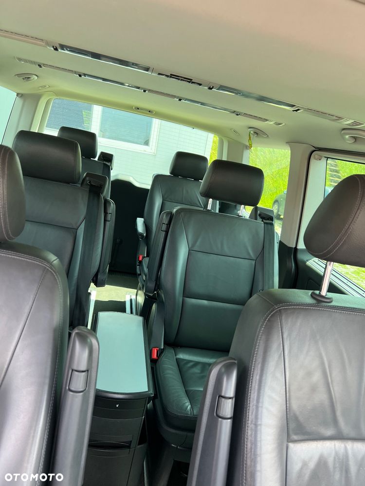 Volkswagen Multivan - 9