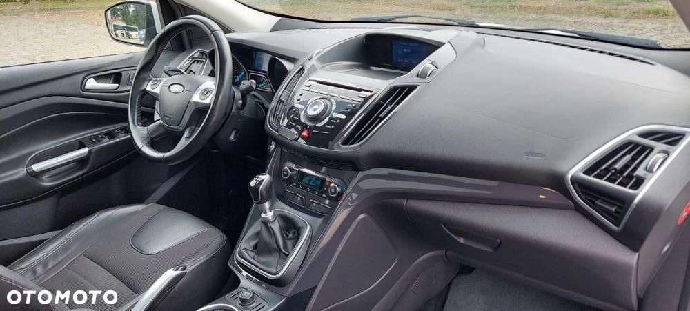 Ford Kuga - 28