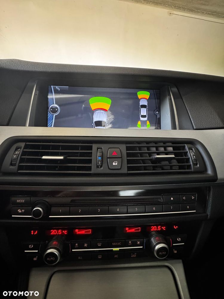 BMW Seria 5 525d - 21