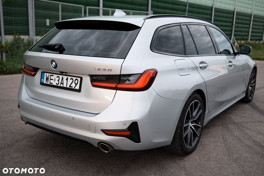 BMW Seria 3 320i Advantage sport - 9