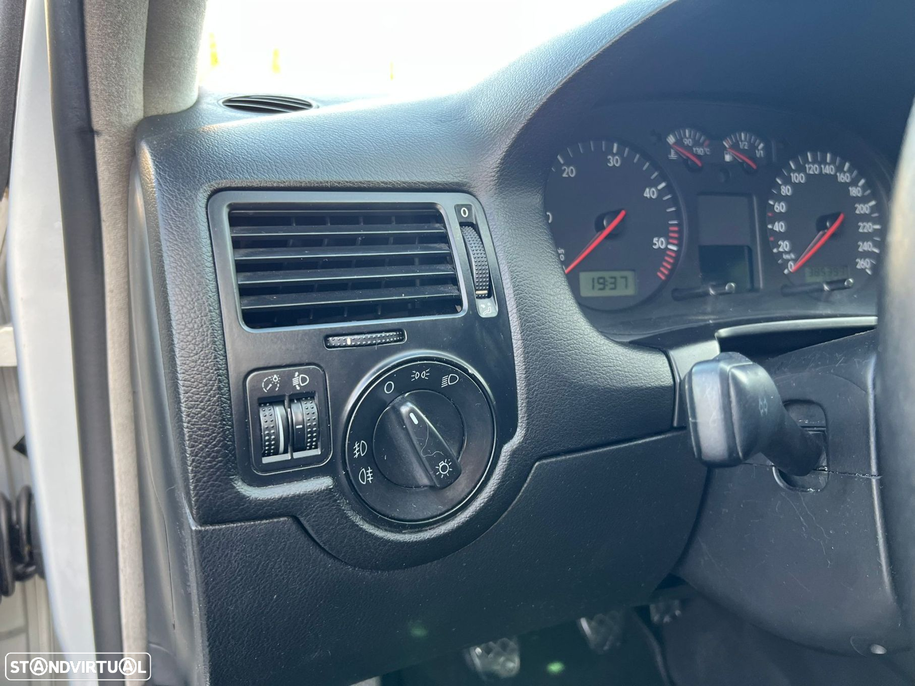 VW Bora 1.9 TDi Highline - 18