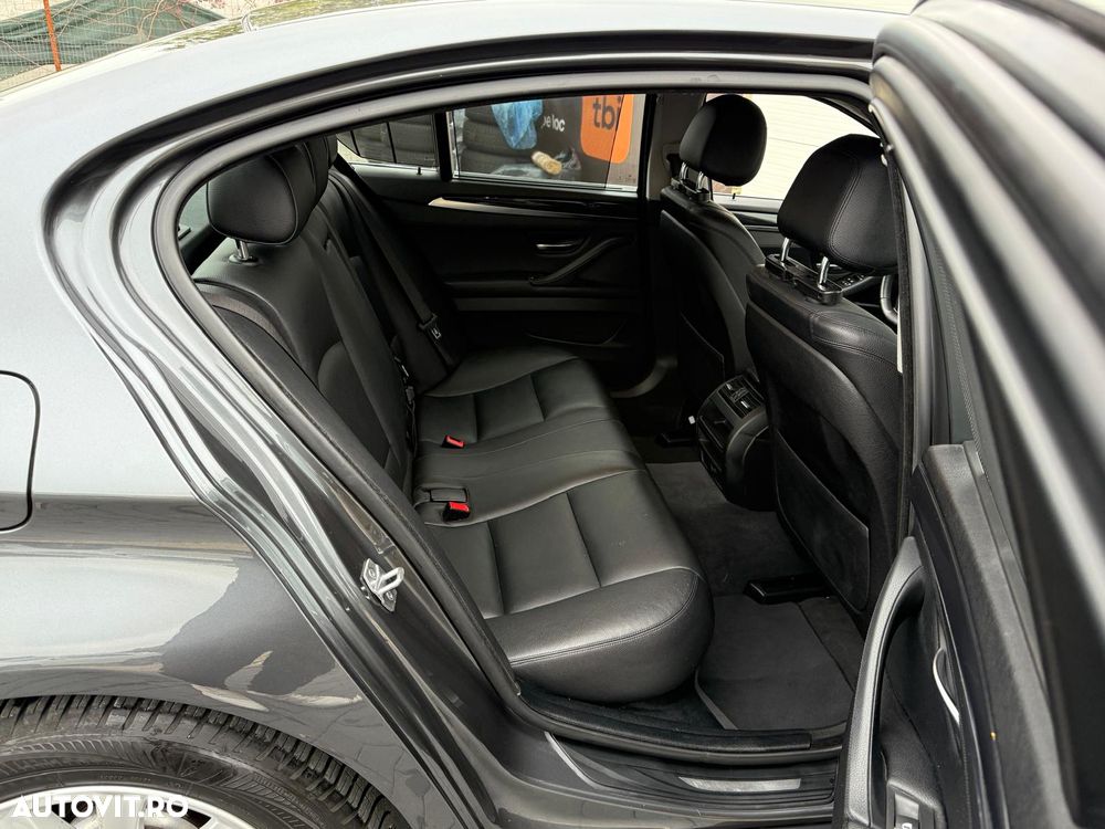 BMW Seria 5 518d Aut. Luxury Line - 9