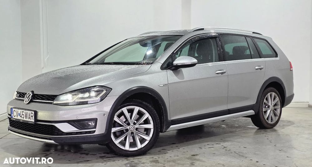 Volkswagen Golf 2.0 TDI DSG 4Motion - 1