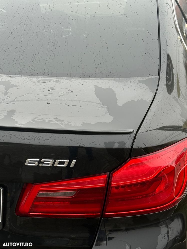 BMW Seria 5 530i xDrive AT - 16