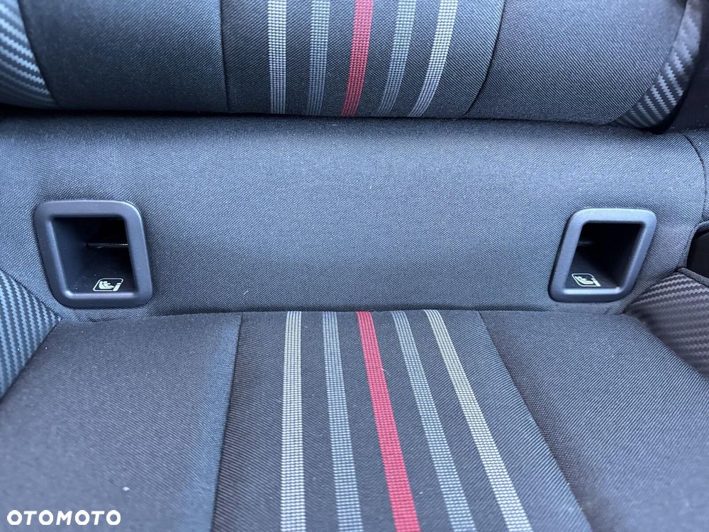 Skoda Kamiq 1.5 TSI Monte Carlo DSG - 30