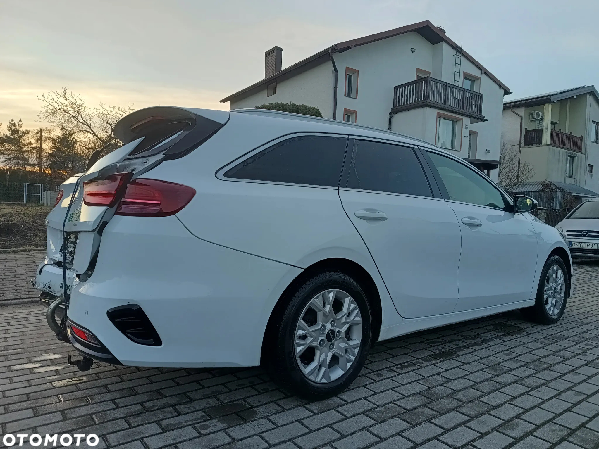 Kia Ceed 1.5 T-GDI OPF JBL Sound Edition - 12