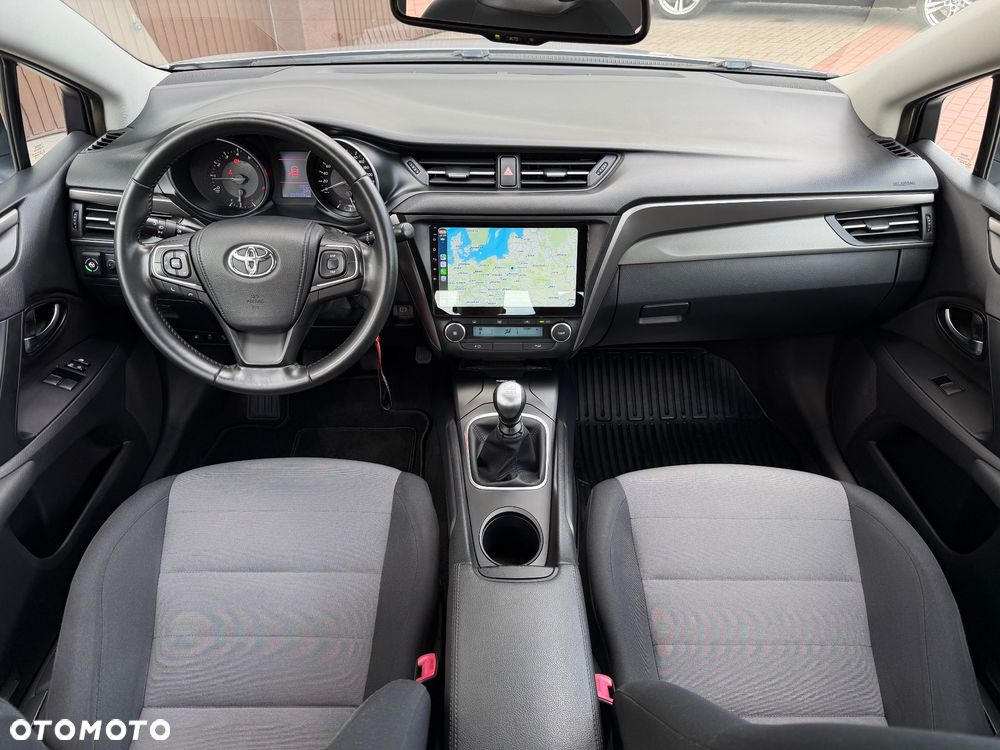 Toyota Avensis 1.8 Active - 16