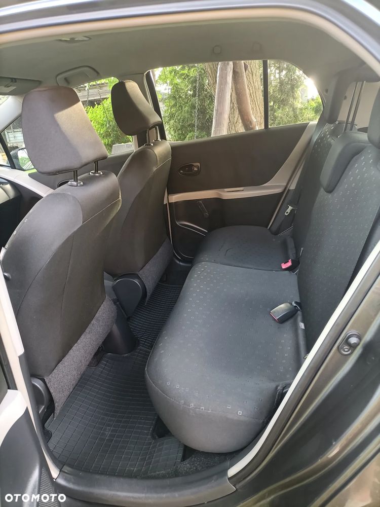 Toyota Yaris 1.3 Luna - 7