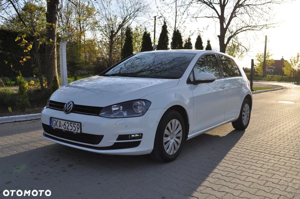 Volkswagen Golf 1.2 TSI Trendline DSG - 6