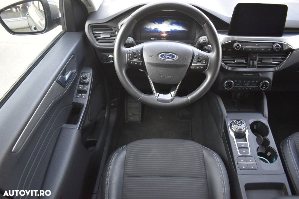 FORD Kuga 2023 — imagine 10