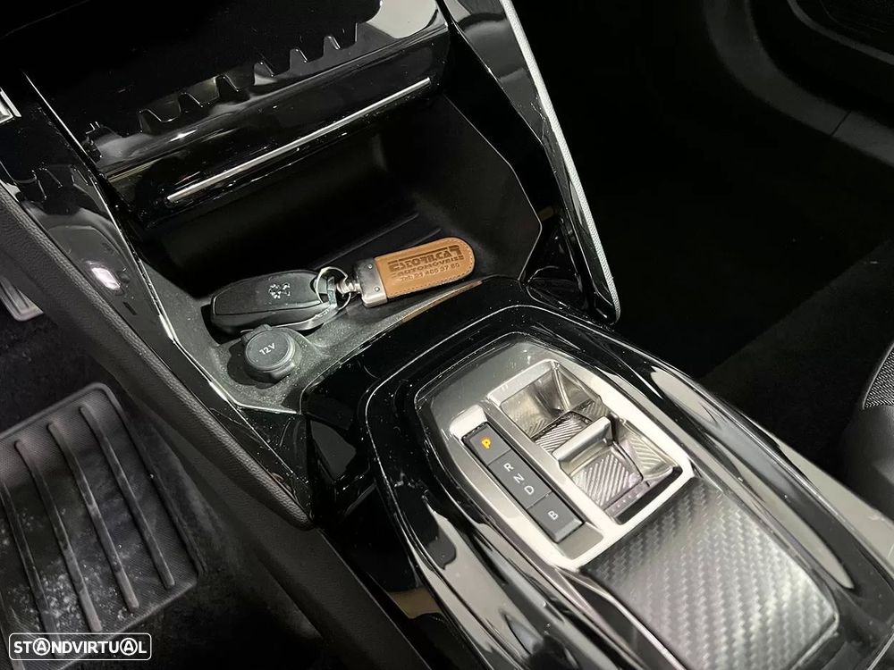Peugeot e-2008 50 kWh Allure - 15