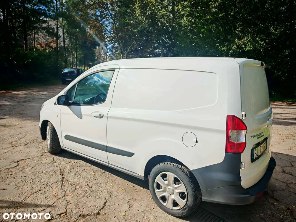 Ford Transit Courier - 6