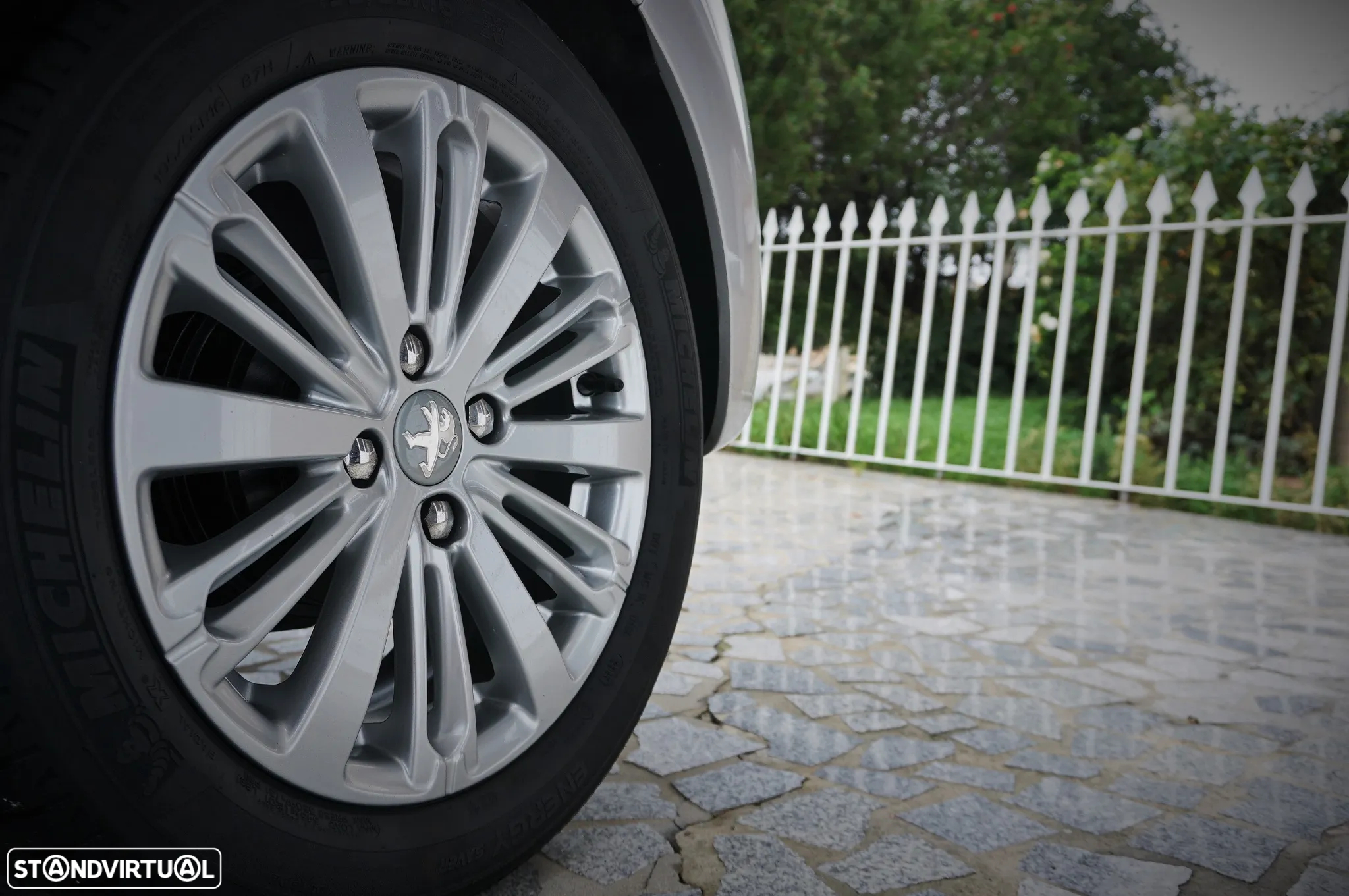 Peugeot 208 1.6 BlueHDi Style - 37