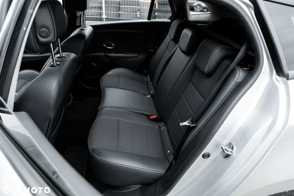 Renault Megane TCe 220 Start & Stop GTline 220 - 21