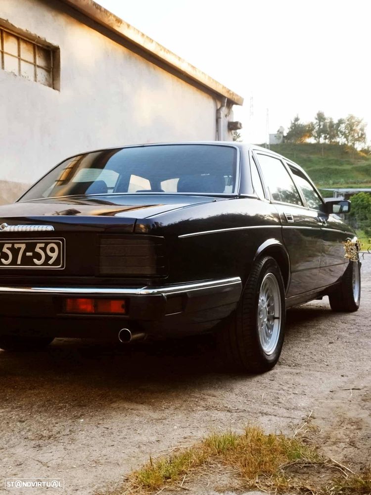 Daimler Sovereign - 5