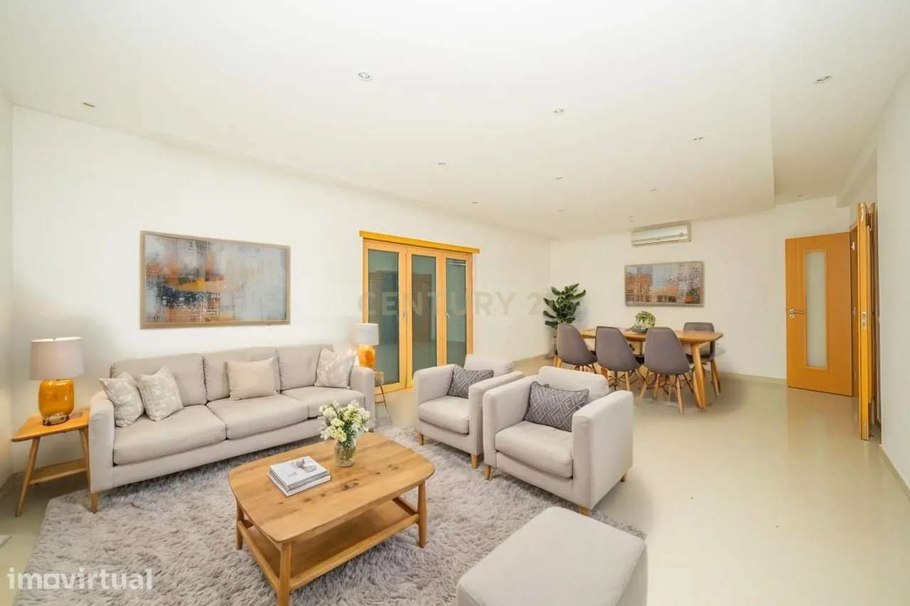 Magnífico Apartamento T4 com Duas Varandas e Arrecadação na Cascalheir - Grande imagem: 2/50