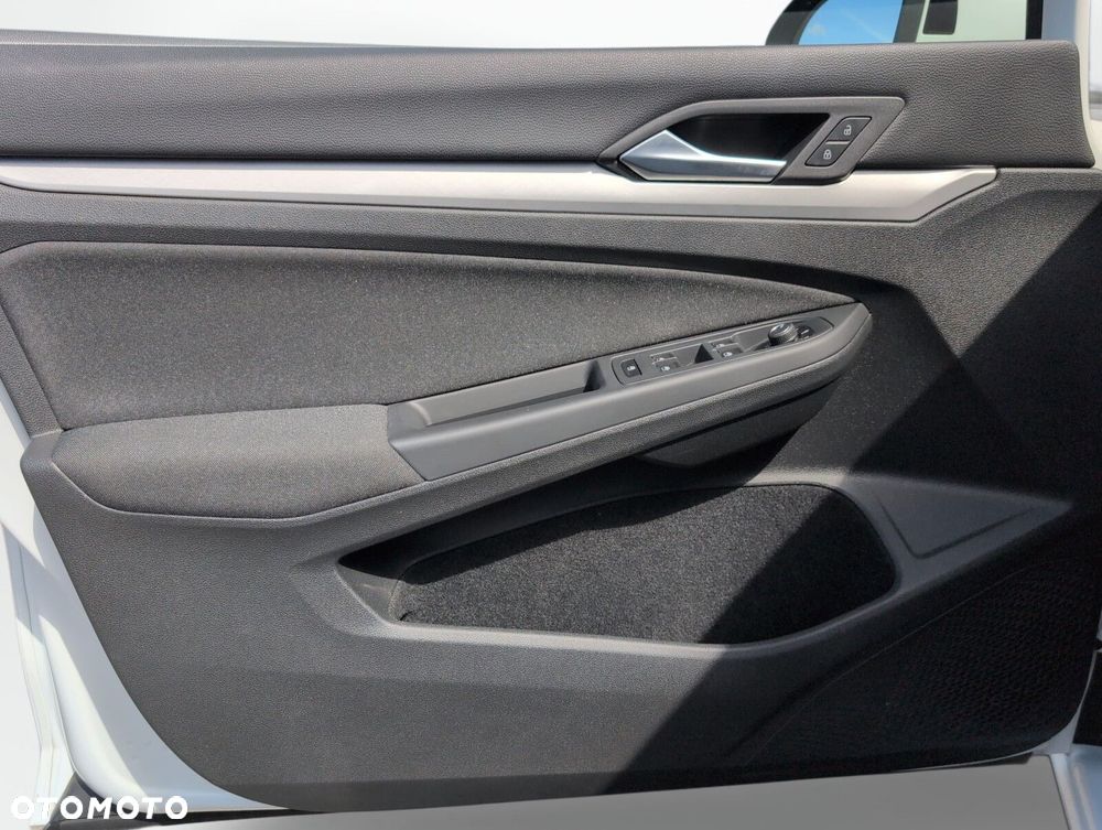 Volkswagen Golf 1.5 TSI EVO Life - 17