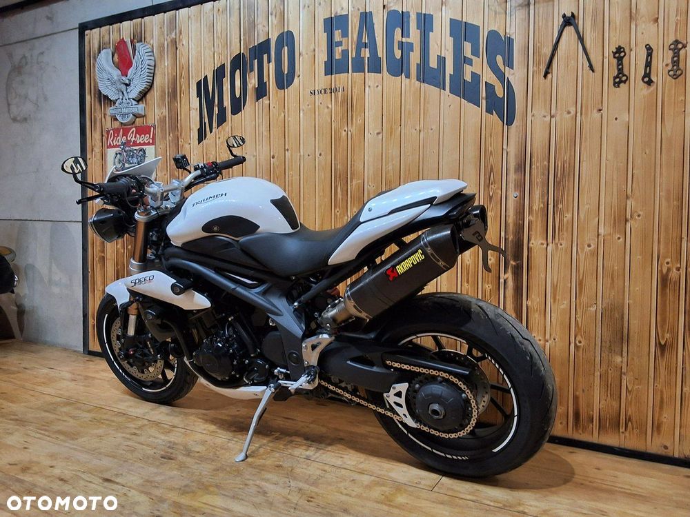 Triumph Street Triple - 3