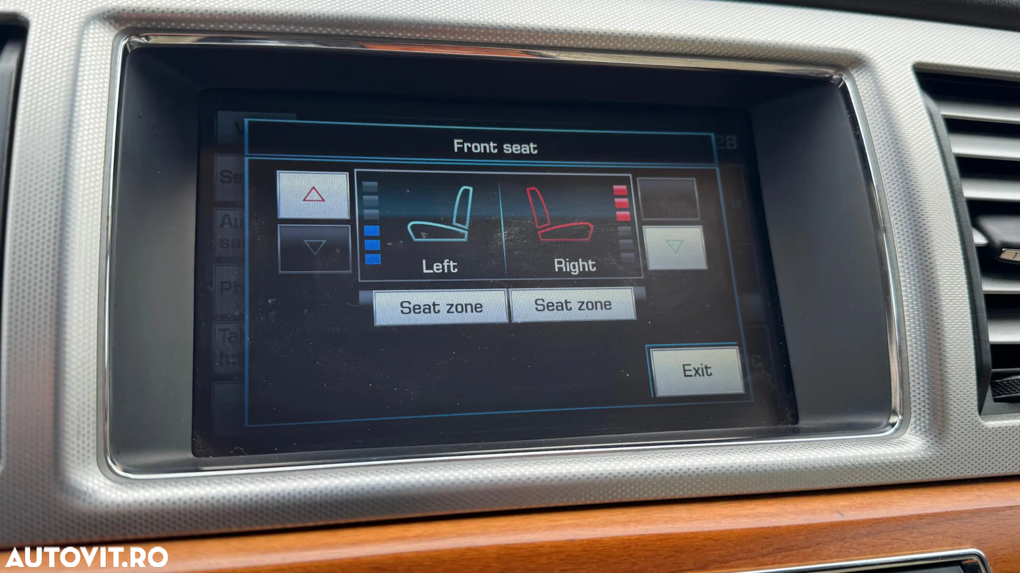 Jaguar XF 2.2D Premium Luxury - 23