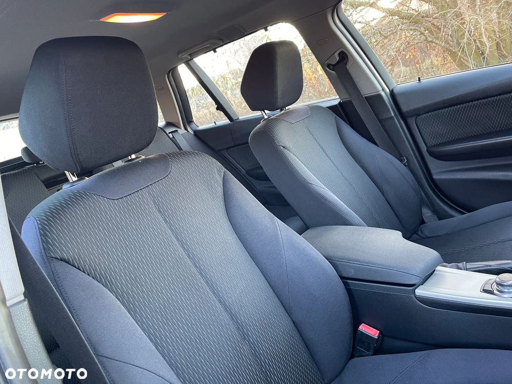 BMW Seria 3 318d Blue Performance Modern Line - 30