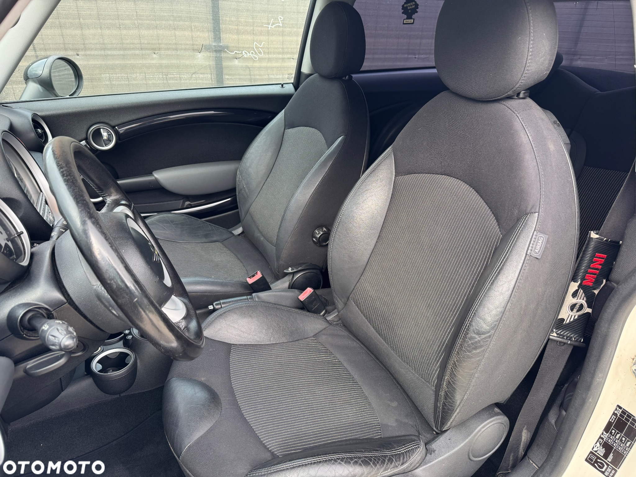MINI Cooper S 50 Camden - 17
