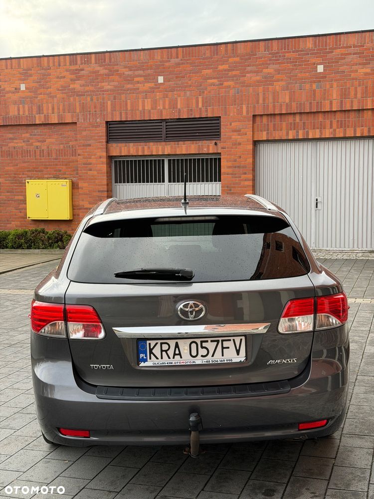 Toyota Avensis 1.8 Sol plus NAVI - 15