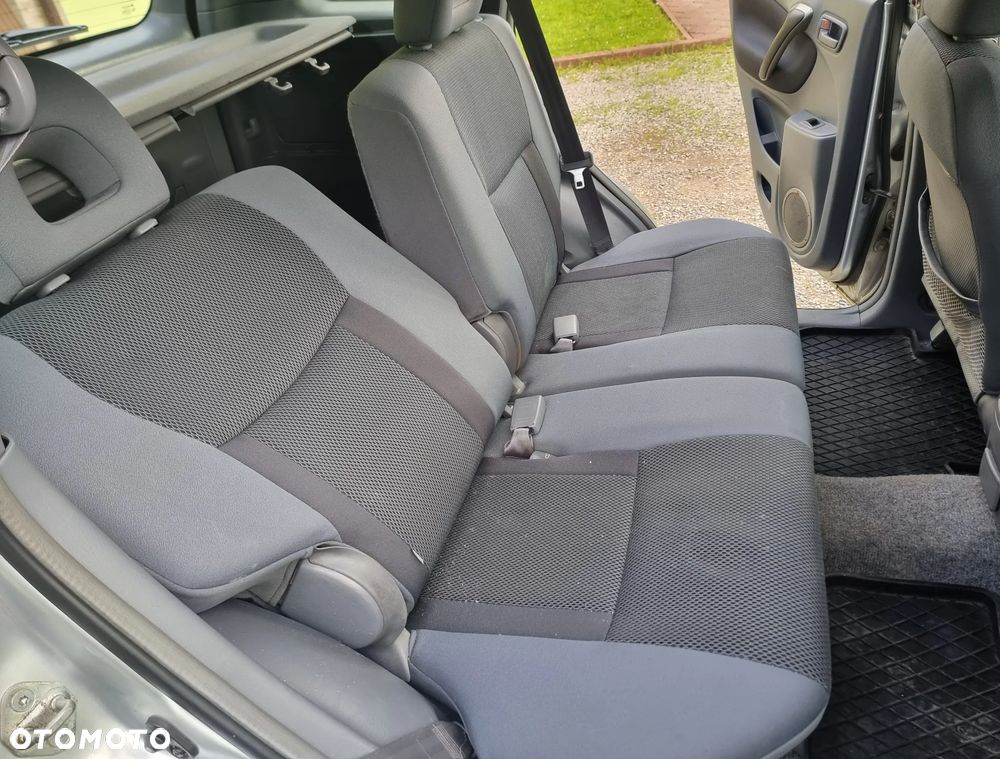 Toyota RAV4 D-4D 4x4 Executive - 33