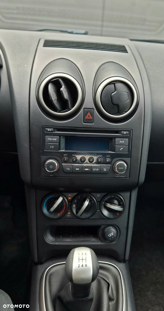 Nissan Qashqai - 25