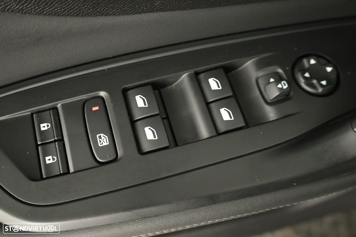 Peugeot 308 SW 1.6 Hybrid Allure e-EAT8 - 19