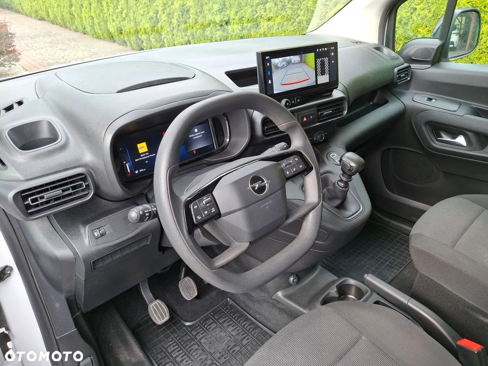 Opel Combo 2025 r 1.2 Pure Tech 110 KM Salon PL - 18